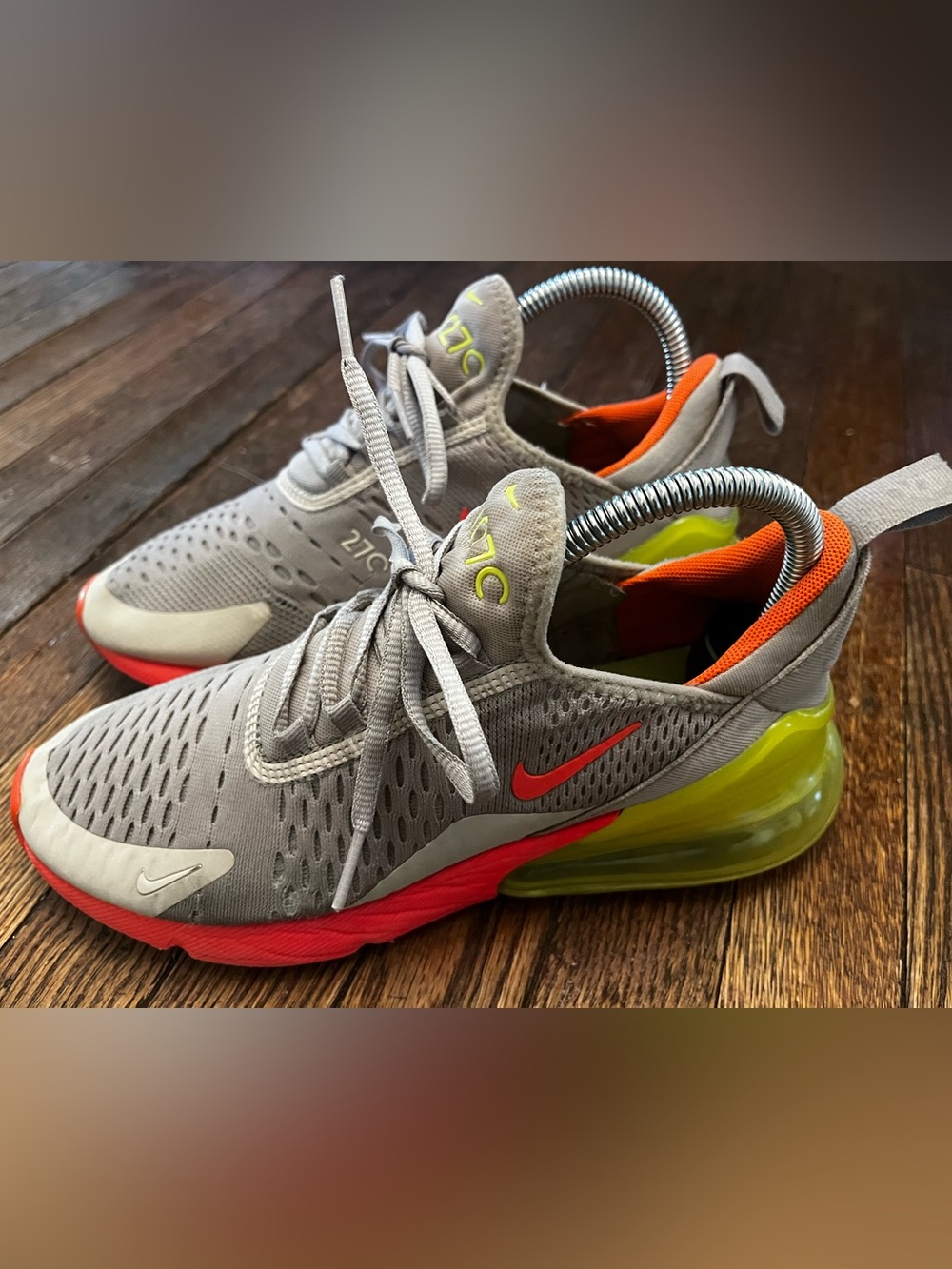 Nike Air Max 270 Desert Sand Hot Punch Volt Womens 6.5 Sneakers AH6789-005